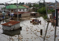 people use a makeshift boat to move after the congo river rises to its highest level causing flooding kinshasa democratic republic of congo january 10 2024 photo reuters