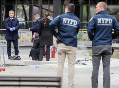 man sets self on fire outside new york court where trump trial underway
