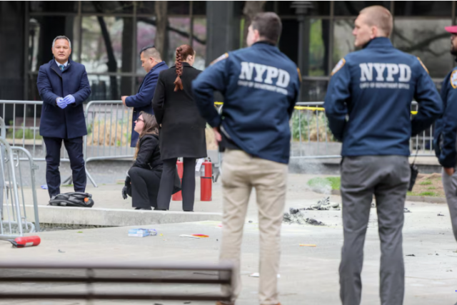 man sets self on fire outside new york court where trump trial underway man sets self on fire outside new york court where trump trial underway