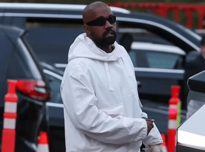 kanye west disturbs the crowd while filming daughter s performance at the lion king concert kanye west disturbs the crowd while filming daughter s performance at the lion king concert