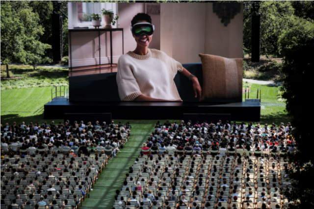 people attend the annual developer conference event at apple s headquarters in cupertino california u s june 10 2024 reuters carlos barria people attend the annual developer conference event at apple s headquarters in cupertino california u s june 10 2024 reuters carlos barria