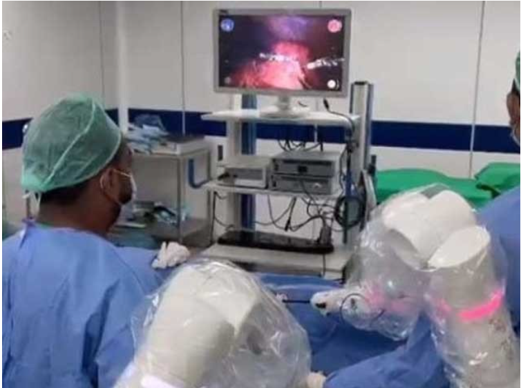 robot assisted surgery at siut karachi