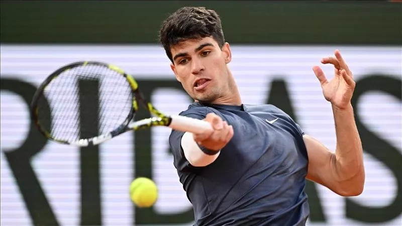 alcaraz and gauff progress to wimbledon third round alcaraz and gauff progress to wimbledon third round