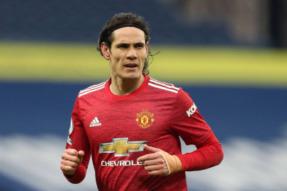 cavani extends man utd contract to 2022 cavani extends man utd contract to 2022