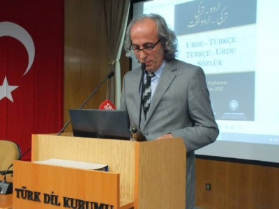 pakistan announces civilian award for turkish professor
