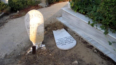 islamophobic vandals attack gravestones in muslim cemetery in germany