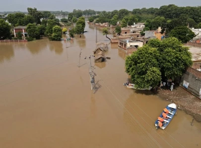 sutlej flooding renders thousands homeless in vehari sutlej flooding renders thousands homeless in vehari