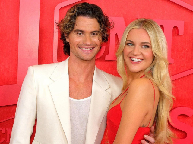 outer banks star chase stokes and kelsea ballerini celebrate their 1 5 year anniversary