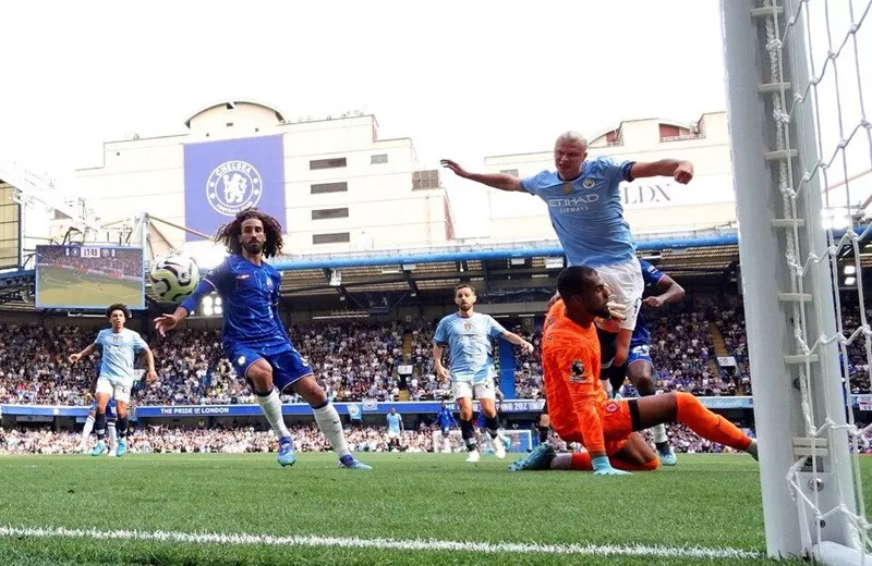 manchester city s erling haaland scores their first goal stamford bridge london britain august 18 2024 photo reuters manchester city s erling haaland scores their first goal stamford bridge london britain august 18 2024 photo reuters
