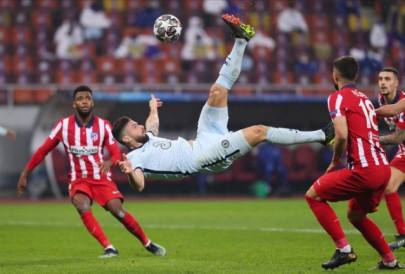 acrobatic giroud gives chelsea advantage over atletico acrobatic giroud gives chelsea advantage over atletico