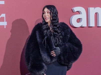 cher rewears iconic black bodysuit at amfar gala echoes legendary 1989 look