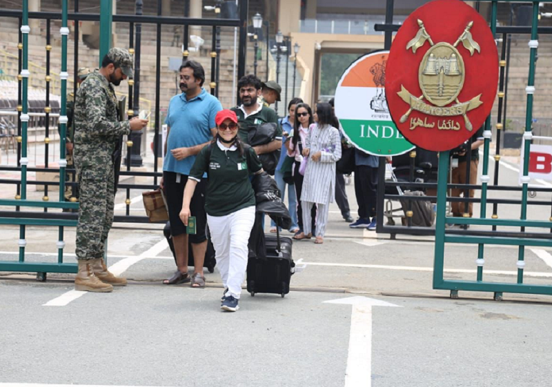 pakistan s chess team returned home via wagah border photo express