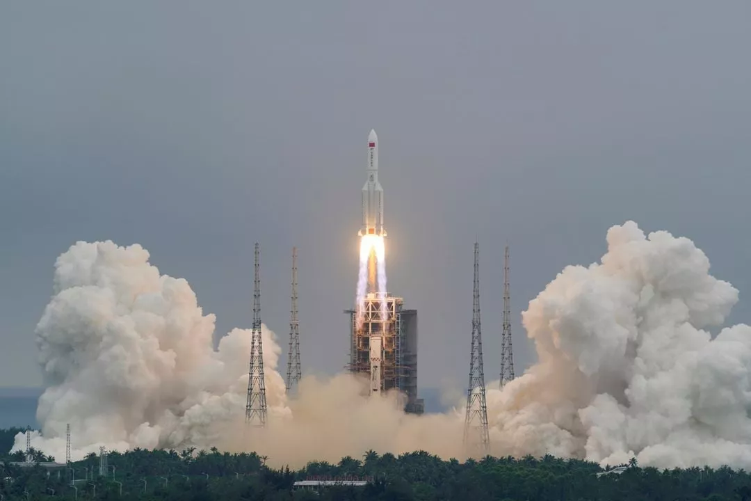 the long march 5b y2 rocket carrying the core module of china s space station tianhe takes off from wenchang space launch center in hainan province china april 29 2021 photo reuters the long march 5b y2 rocket carrying the core module of china s space station tianhe takes off from wenchang space launch center in hainan province china april 29 2021 photo reuters