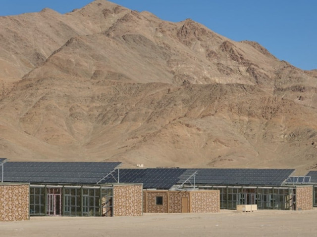 the integrated photovoltaic microgrid can achieve energy self sufficiency even with outdoor temperatures at 40 c the indoor temperature can be maintained at above 15 c photo courtesy global times the integrated photovoltaic microgrid can achieve energy self sufficiency even with outdoor temperatures at 40 c the indoor temperature can be maintained at above 15 c photo courtesy global times