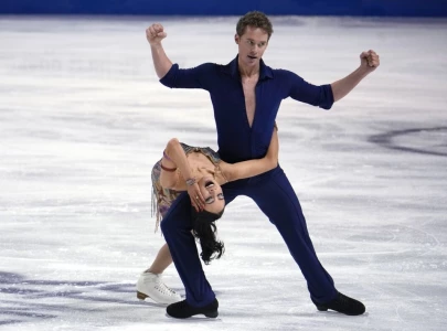 chock and bates finally win ice dance world gold