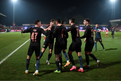 man city survive huge fa cup scare arsenal crash out