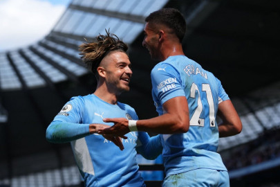 man city desperate to stay in touch with charging chelsea man city desperate to stay in touch with charging chelsea