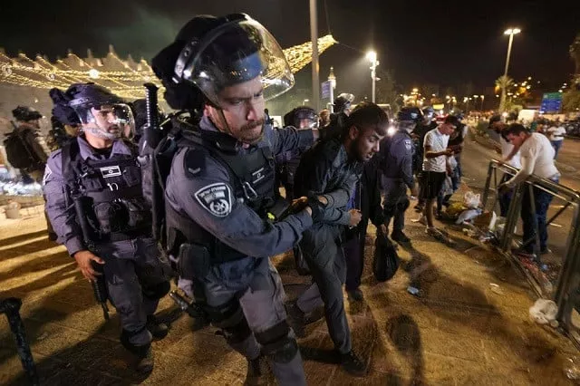 israeli police detain a palestinian during clashes at damascus gate on laylat al qadr during the holy month of ramazan in jerusalem s old city may 8 2021 photo reuters israeli police detain a palestinian during clashes at damascus gate on laylat al qadr during the holy month of ramazan in jerusalem s old city may 8 2021 photo reuters