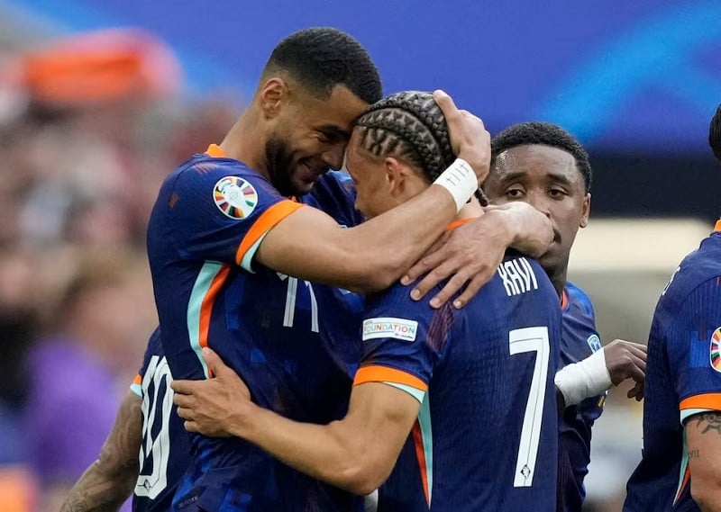 Netherlands defeat Romania 3-0 to reach Euro 2024 quarter-finals | The Express Tribune