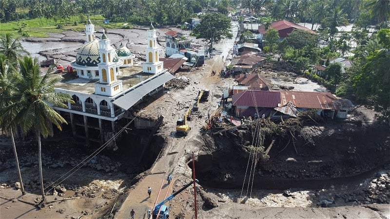 Cold lava flood from Mt. Marapi in Indonesia’s West Sumatra. PHOTO: ANADOLU AGENCY
