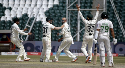 australia win but pakistan learn lessons