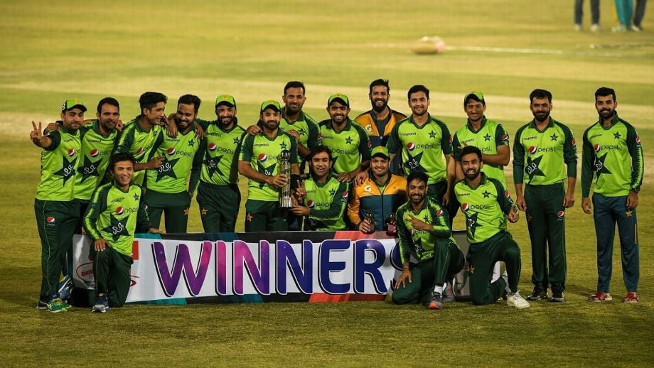 pakistan team posing with the trophy after beating zimbabwe at home photo afp