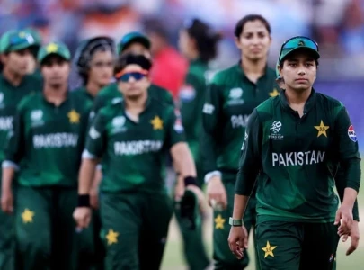 icc women s t20 world cup pakistan s semi final hopes rest on must win game against new zealand
