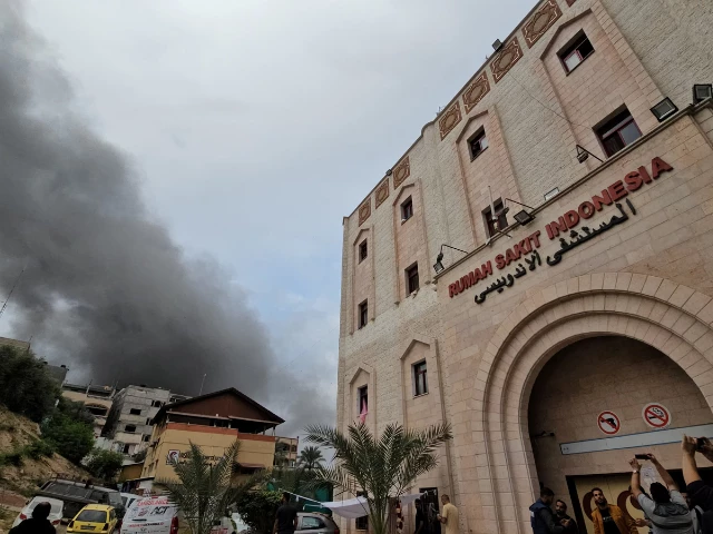 pakistan condemns israeli attacks on gaza s medical infrastructure