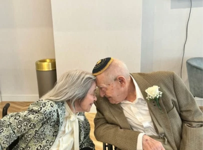 centenarian love 102 year old and 100 year old set record as oldest married couple