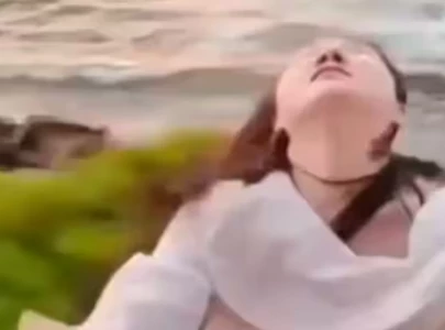 chinese tourist s selfie attempt ends in fall from moving train in sri lanka