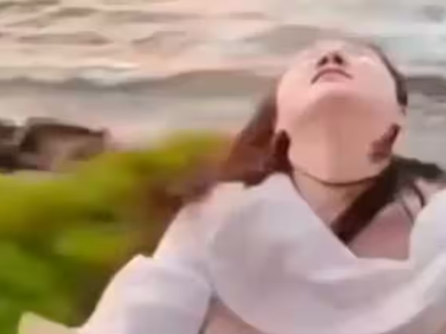chinese tourist s selfie attempt ends in fall from moving train in sri lanka