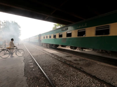 pakistan railways announces 10 reduction in train fares effective 23 september