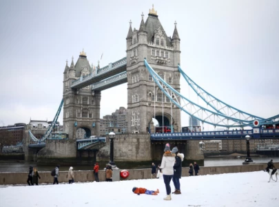 snow and freezing weather to disrupt uk travel plans