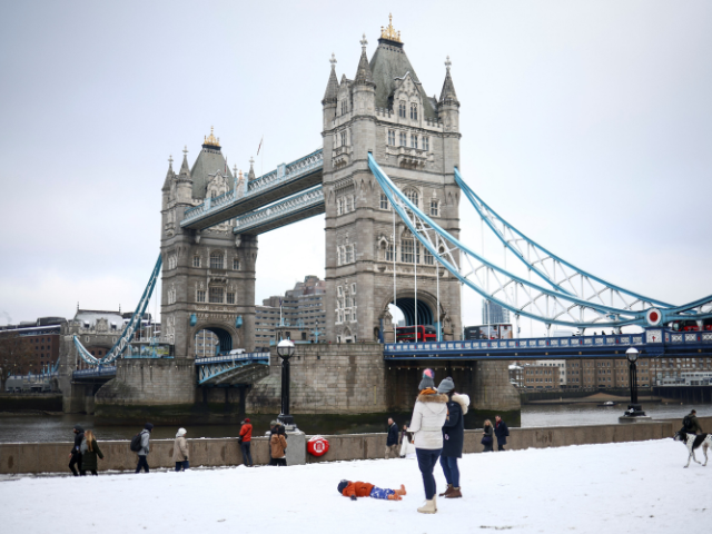snow and freezing weather to disrupt uk travel plans