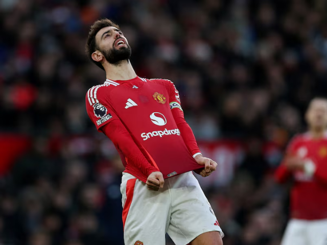 Manchester United's Bruno Fernandes reacts after missing a chance to score. Photo: Reuters