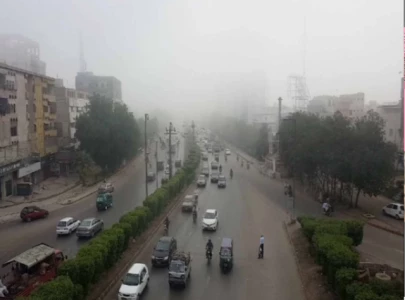karachi weather update fog onset likely as cool winds from balochistan sweep in