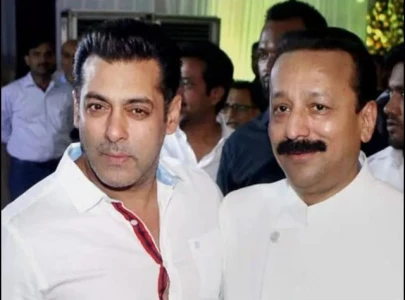 salman khan breaks down remembering baba siddiqui on bigg boss salman khan breaks down remembering baba siddiqui on bigg boss