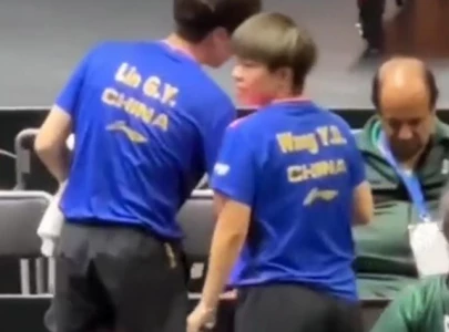 watch pakistani coach caught sleeping as china takes down pakistan