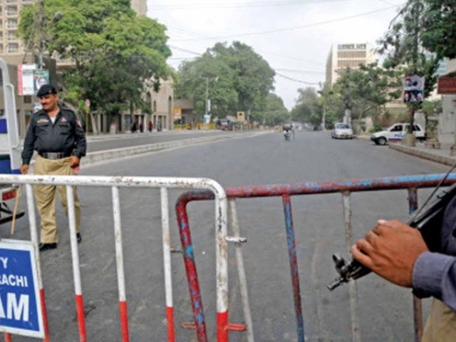 traffic rerouted as karachi s key road shut temporarily