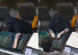 watch woman steals gold necklace from jewellery shop in rawalpindi watch woman steals gold necklace from jewellery shop in rawalpindi
