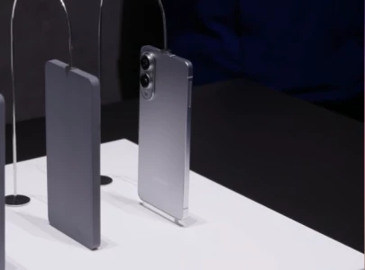 samsung launches galaxy s25 edge to challenge apple s iphone 17 air samsung launches galaxy s25 edge to challenge apple s iphone 17 air