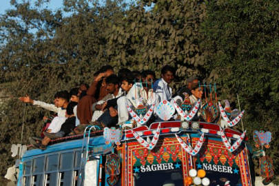 sops thrown to the wind at bus stands in lahore sops thrown to the wind at bus stands in lahore