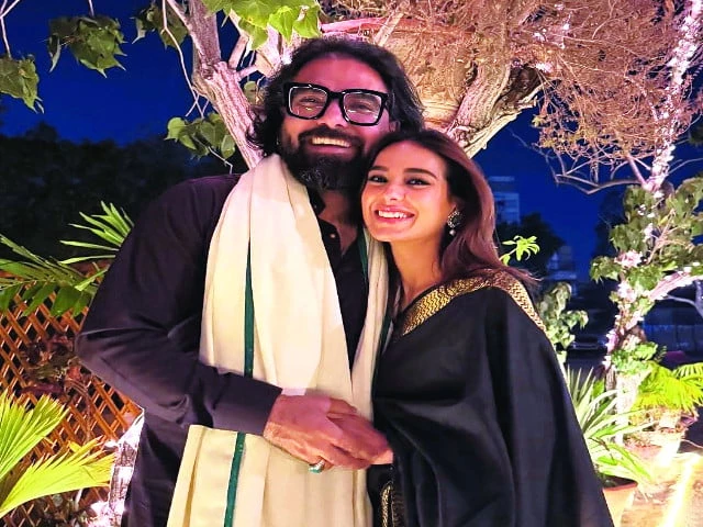 iqra yasir celebrate five years together