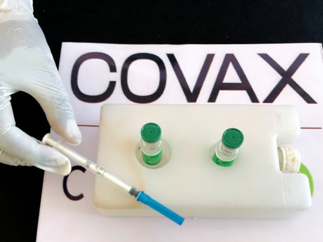 a nurse prepares to administer the astrazeneca oxford vaccine under the covax scheme against the coronavirus disease covid 19 at the eka kotebe general hospital in addis ababa ethiopia march 13 2021 photo reuters a nurse prepares to administer the astrazeneca oxford vaccine under the covax scheme against the coronavirus disease covid 19 at the eka kotebe general hospital in addis ababa ethiopia march 13 2021 photo reuters