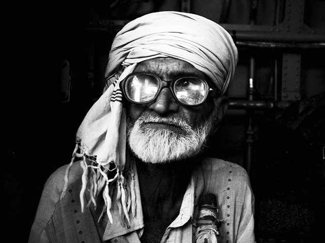 The impact of the institutionalisation of the elderly in Pakistan - Vimarsana News