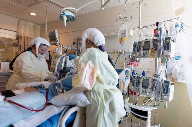 healthcare personnel work in a coronavirus disease covid 19 intensive care unit where they are dealing with a surge in cases of the delta variant at intermountain medical center in murray utah us in this handout photo provided july 23 2021 photo reuters healthcare personnel work in a coronavirus disease covid 19 intensive care unit where they are dealing with a surge in cases of the delta variant at intermountain medical center in murray utah us in this handout photo provided july 23 2021 photo reuters