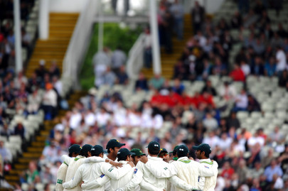 saeed ajmal take five as england lead by 179 runs