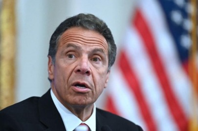 sixth woman accuses ny governor cuomo of harassment