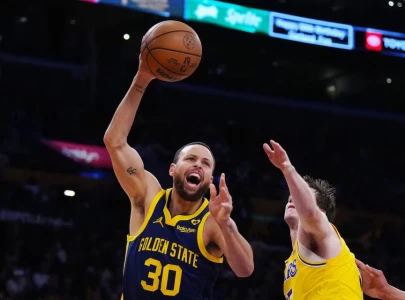 curry secures 62 6m extension staying with warriors until 2027 curry secures 62 6m extension staying with warriors until 2027