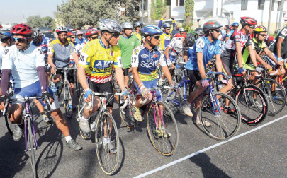 wapda s sabir regains lead in the fifth stage